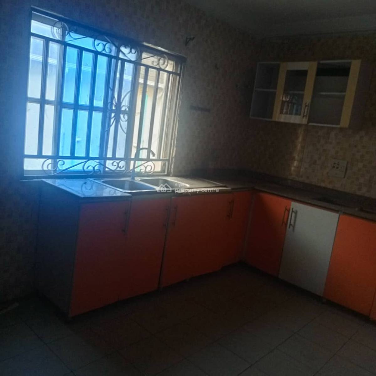 Well Maintained 3 Bedroom Apartment, Sangotedo, Ajah, Lagos, Flat / Apartment for Rent