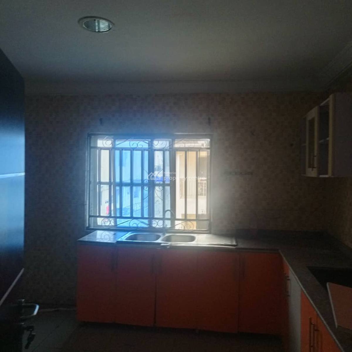 Well Maintained 3 Bedroom Apartment, Sangotedo, Ajah, Lagos, Flat / Apartment for Rent