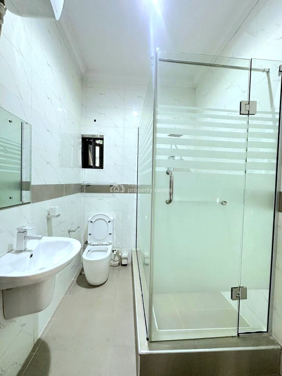 Brand New 3 Bedroom Apartment, Lekki Phase 1, Lekki, Lagos, Flat / Apartment for Rent
