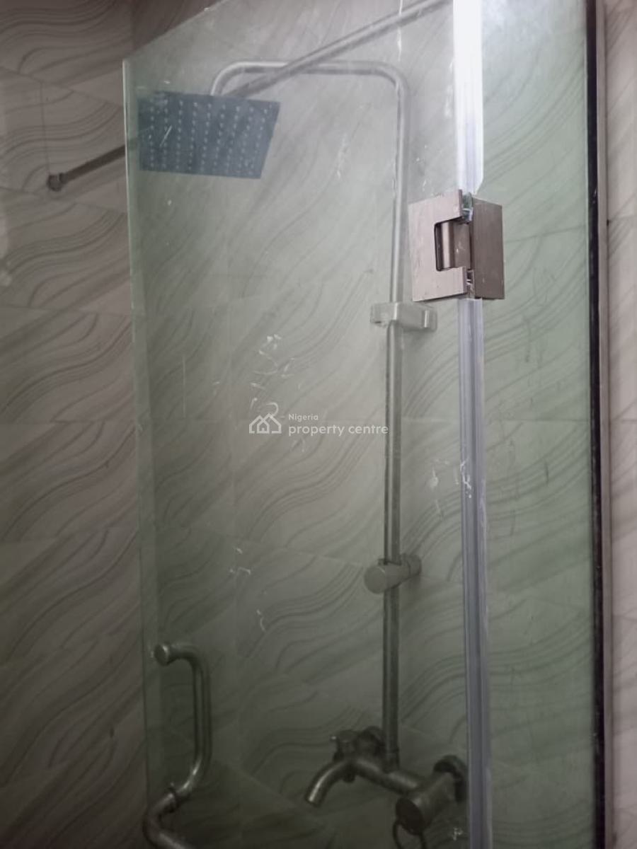 Well Built 2bedroom Flat, Mobile Road, Lekki, Lagos, Flat / Apartment for Rent