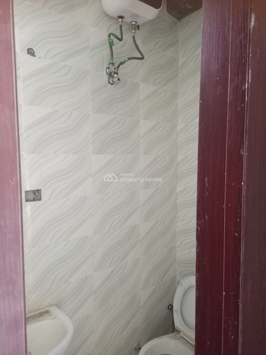Well Built 2bedroom Flat, Mobile Road, Lekki, Lagos, Flat / Apartment for Rent