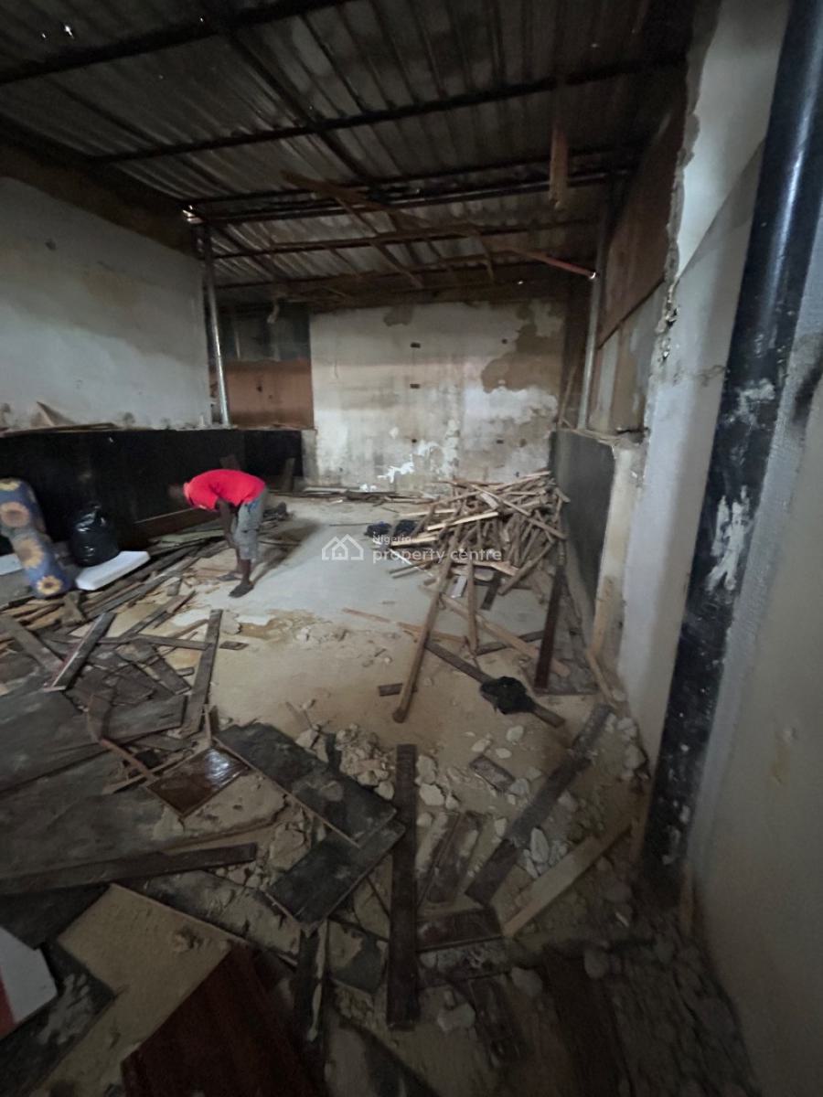 a Building Measuring 115sqm for Commercial Purposes, Victoria Island (vi), Lagos, Shop for Rent