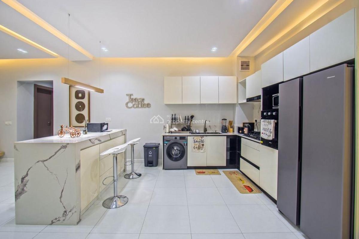 2-bedroom Apartment  5th Floor, Lekki Phase 1, Lekki, Lagos, Flat / Apartment Short Let