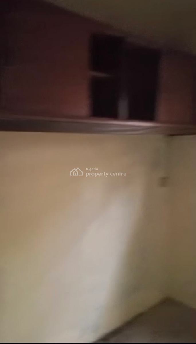 a Standard Renovated 4 Bedrooms Duplex, Gra Phase 2 Estate, Gbagada, Lagos, Terraced Duplex for Rent