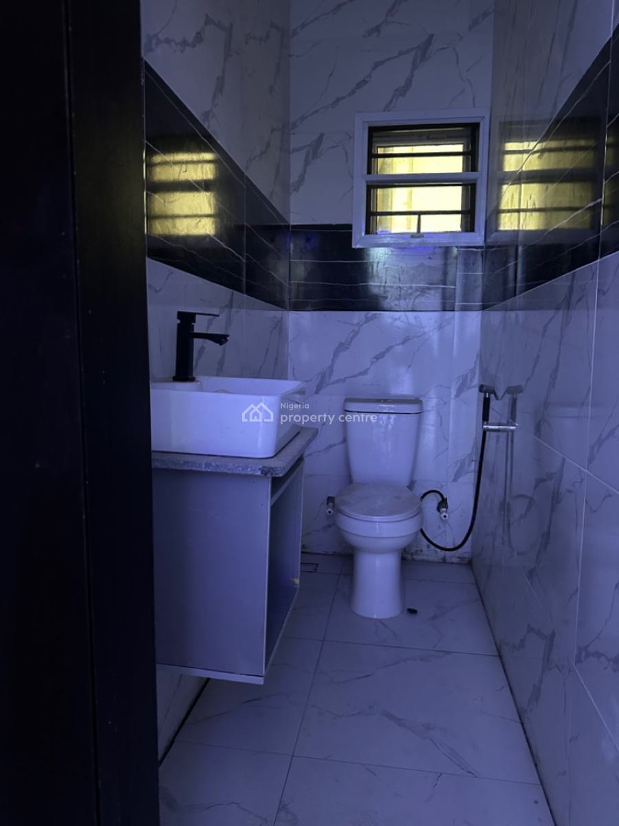 3 Bedrooms Flat with Bq, Off Freedom Way Lekki, Lekki Phase 1, Lekki, Lagos, Flat / Apartment for Sale