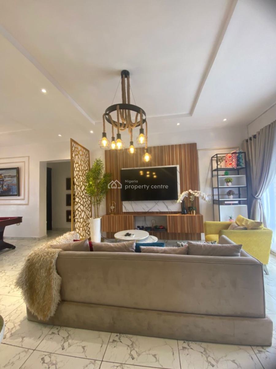 Fully Furnished 2 Bedroom Apartment, Right, Lekki Phase 1, Lekki, Lagos, Flat / Apartment for Rent