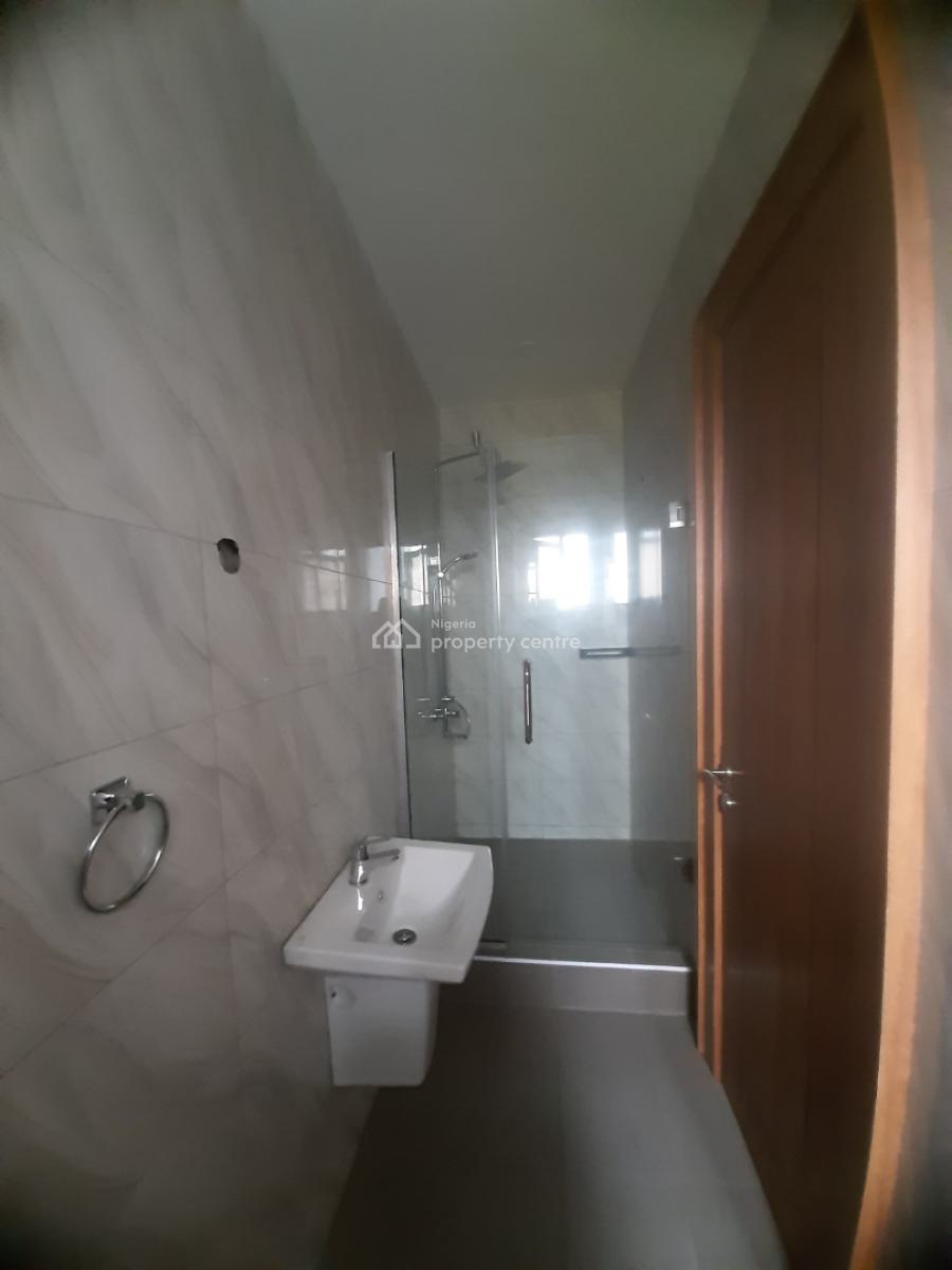 Tastefully Finished and Newly Built and Serviced with 24/7 Power Suppl, Lekki Phase 1, Lekki, Lagos, Flat / Apartment for Rent