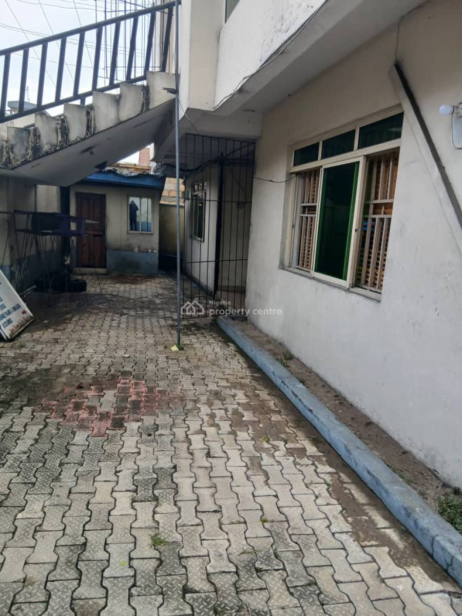 Open Plan Office Space with Ample Parking Space, Rumuogba Estate, Rumuogba, Port Harcourt, Rivers, Plaza / Complex / Mall for Sale