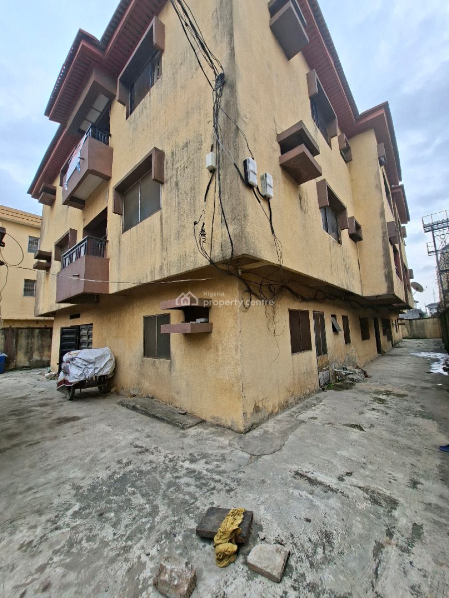 Bck of 6flats of 3bedroom Each, Market Square, Ago Palace, Isolo, Lagos, Block of Flats for Sale