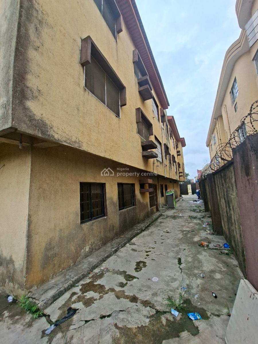 Bck of 6flats of 3bedroom Each, Market Square, Ago Palace, Isolo, Lagos, Block of Flats for Sale