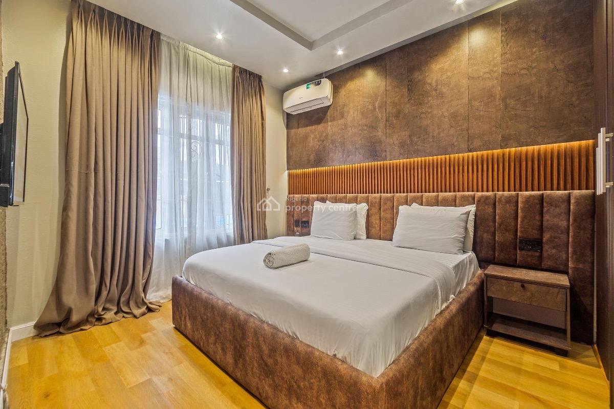 Brand New Luxury and Spacious 4 Bedroom Penthouse with Balconie,pool a, Lekki Phase 1, Lekki, Lagos, Flat / Apartment Short Let