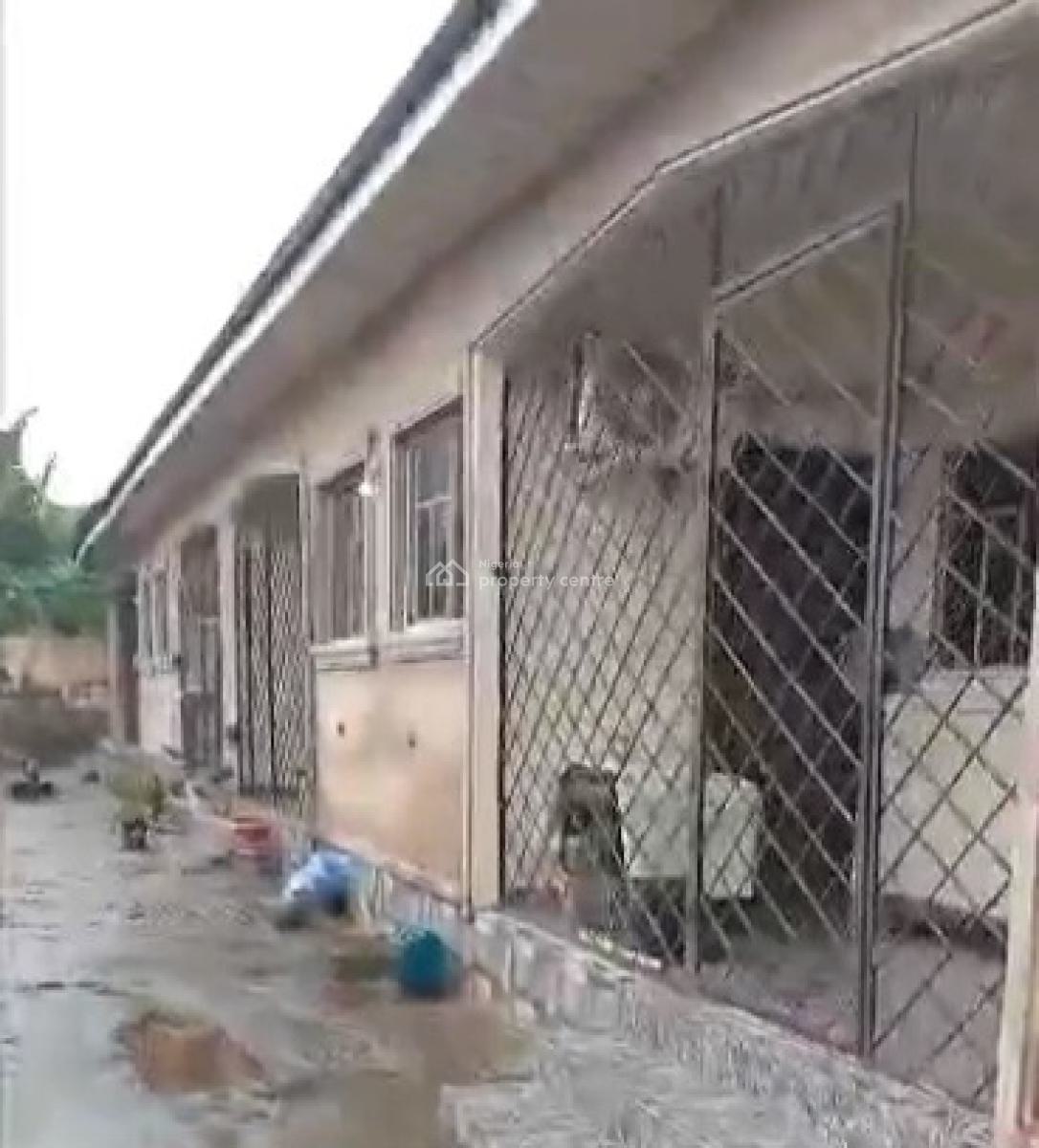 5 Bedroom Bungalow & Bq 100ft By 120ft Land, Ihama Road, Gra, Benin, Oredo, Edo, Terraced Bungalow for Sale
