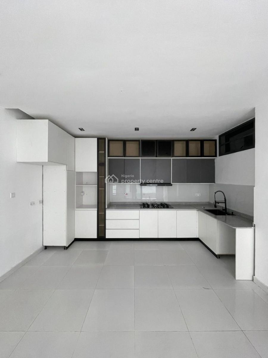 Luxurious 2 Bedroom Apartment with Excellent Facilities, Ologolo, Lekki, Lekki, Lagos, Flat / Apartment for Rent