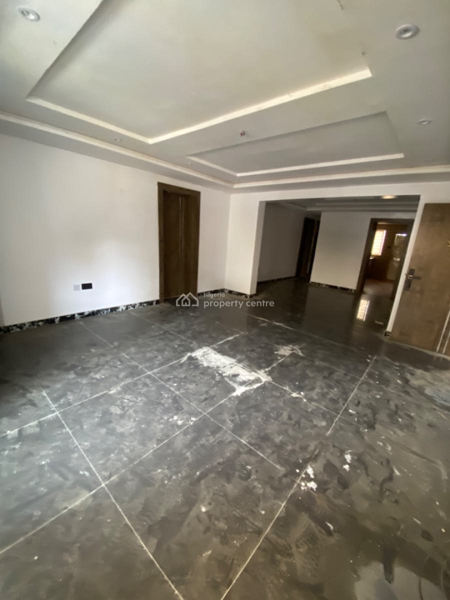 Relative New Self Serviced 3 Bedrooms Apartments on Ground Floor, Off Admiralty Lekki, Lekki Phase 1, Lekki, Lagos, Flat / Apartment for Rent