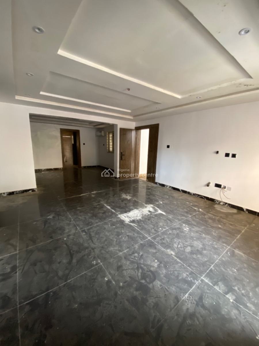 Relative New Self Serviced 3 Bedrooms Apartments on Ground Floor, Off Admiralty Lekki, Lekki Phase 1, Lekki, Lagos, Flat / Apartment for Rent