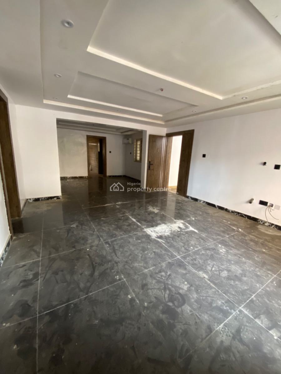 Relative New Self Serviced 3 Bedrooms Apartments on Ground Floor, Off Admiralty Lekki, Lekki Phase 1, Lekki, Lagos, Flat / Apartment for Rent