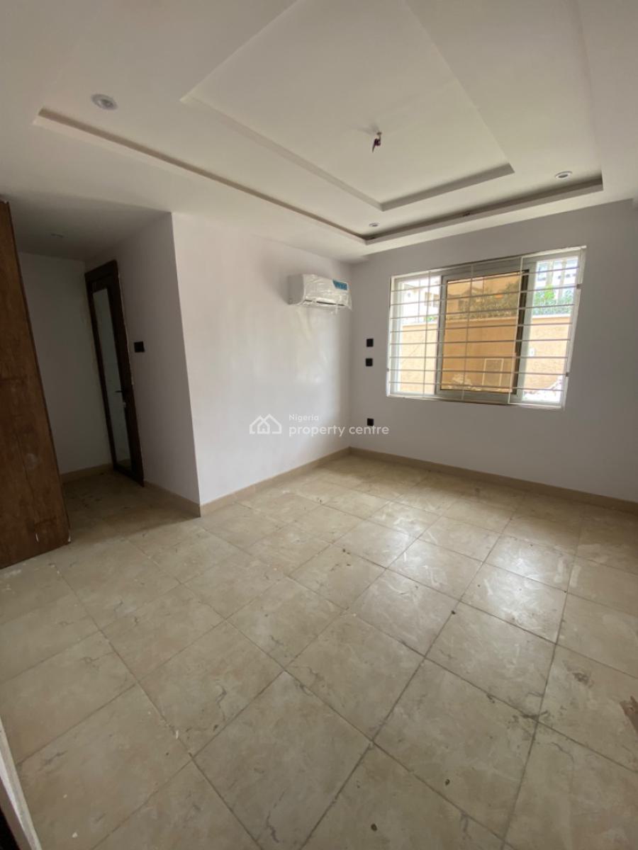 Relative New Self Serviced 3 Bedrooms Apartments on Ground Floor, Off Admiralty Lekki, Lekki Phase 1, Lekki, Lagos, Flat / Apartment for Rent