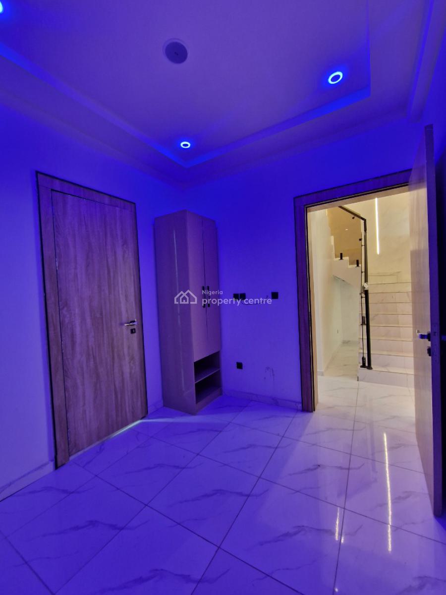 Beautifully Designed Home, Chevron, Ikota, Lekki, Lagos, Semi-detached Duplex for Sale