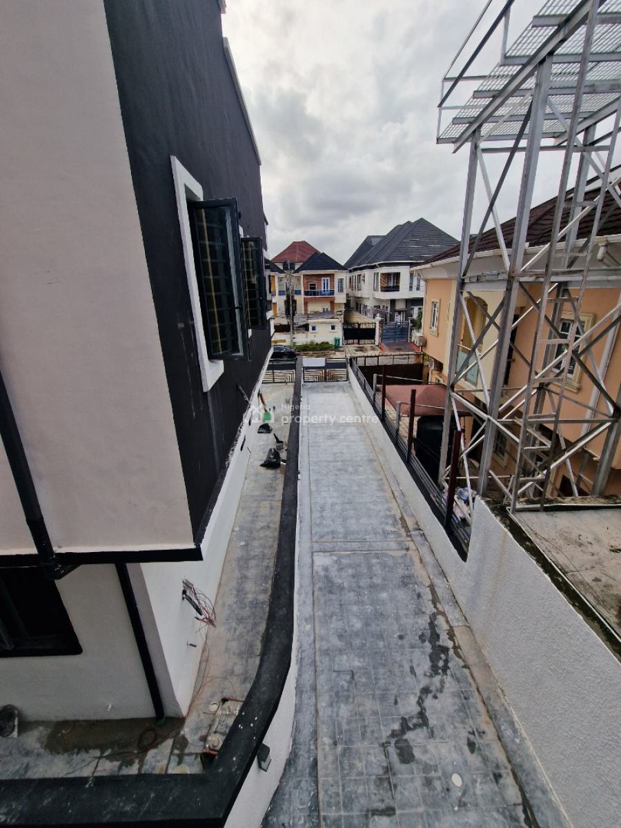 Beautifully Designed Home, Chevron, Ikota, Lekki, Lagos, Semi-detached Duplex for Sale