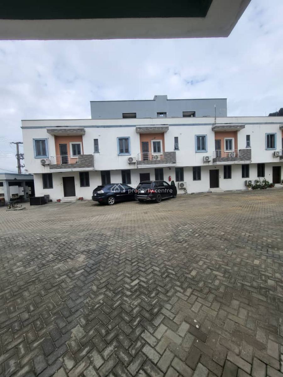 Distress Specious Well Built 3 Bedroom Terrace Duplex in a Well Secured Area, Orchid, Lekki, Lagos, Terraced Duplex for Sale