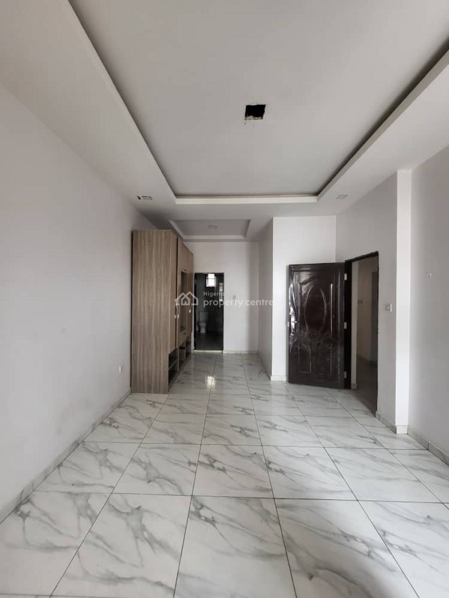 Distress Specious Well Built 3 Bedroom Terrace Duplex in a Well Secured Area, Orchid, Lekki, Lagos, Terraced Duplex for Sale