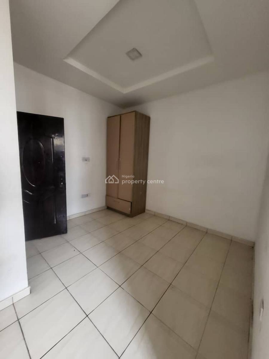 Distress Specious Well Built 3 Bedroom Terrace Duplex in a Well Secured Area, Orchid, Lekki, Lagos, Terraced Duplex for Sale