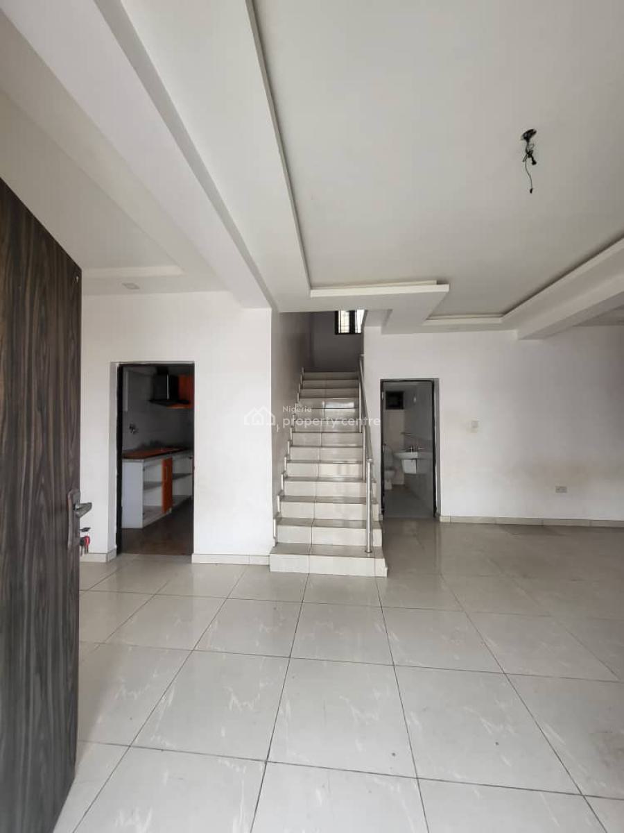 Distress Specious Well Built 3 Bedroom Terrace Duplex in a Well Secured Area, Orchid, Lekki, Lagos, Terraced Duplex for Sale