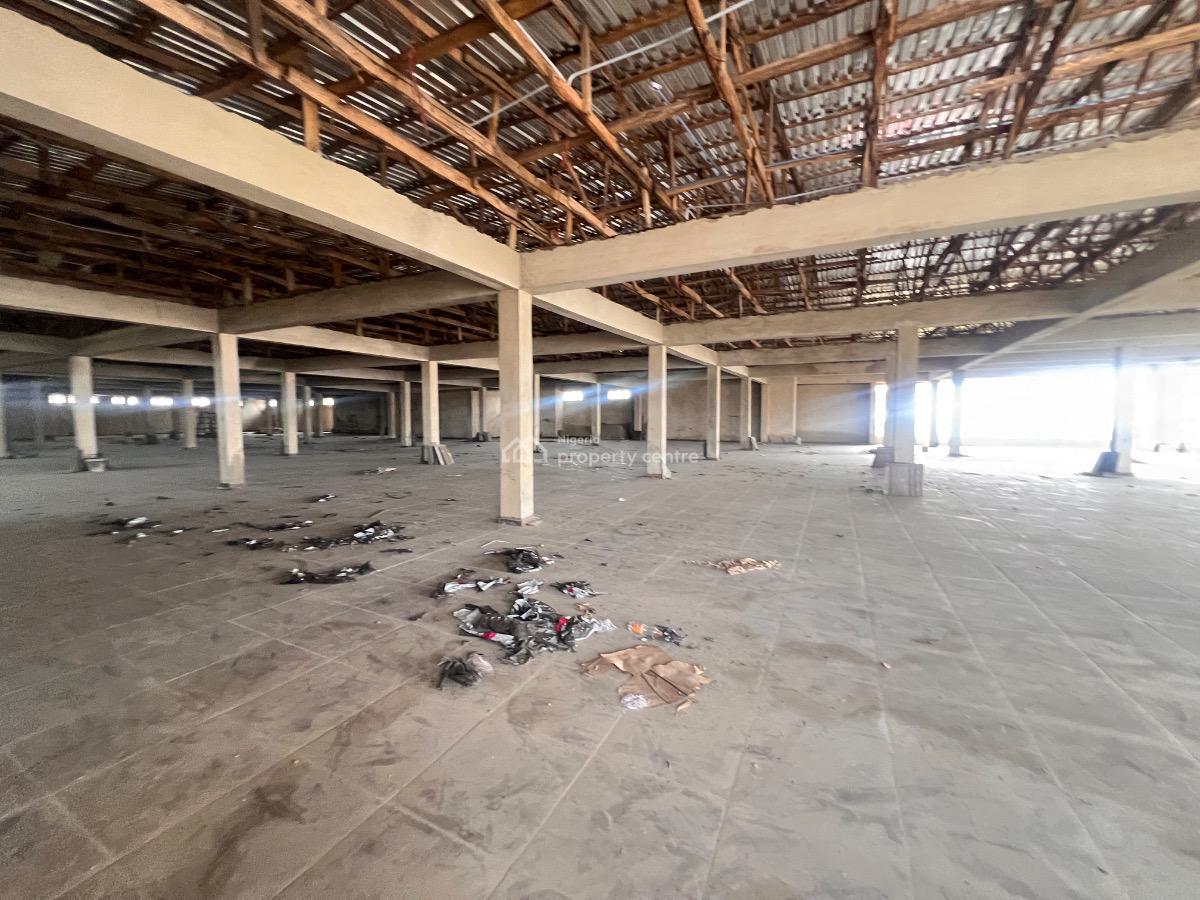 1030sqm Open Plan Commercial Space., Ikate Elegushi, Lekki, Lagos, Plaza / Complex / Mall for Rent
