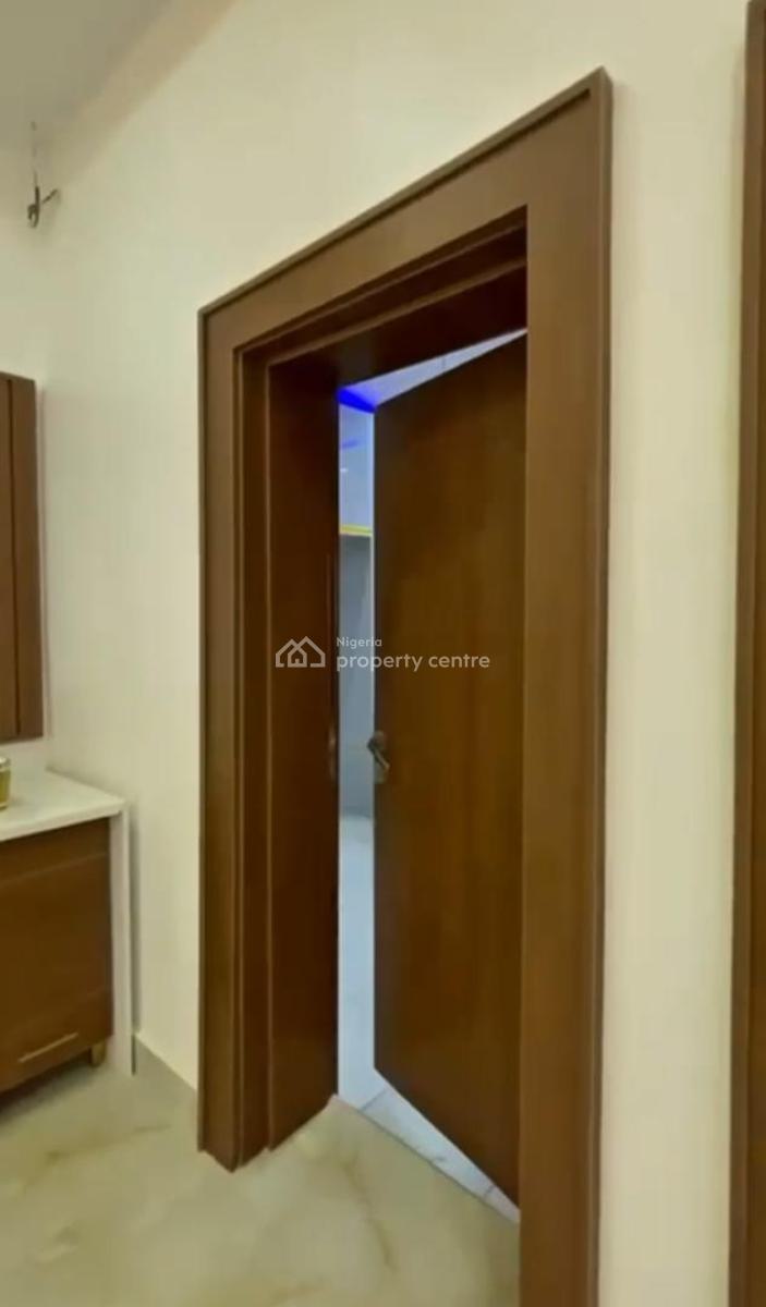 Newly Built and Exquisitely Finished Detached Penthouse, Lugbe District, Abuja, House for Sale