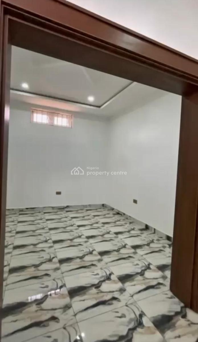 Newly Built and Exquisitely Finished Detached Penthouse, Lugbe District, Abuja, House for Sale