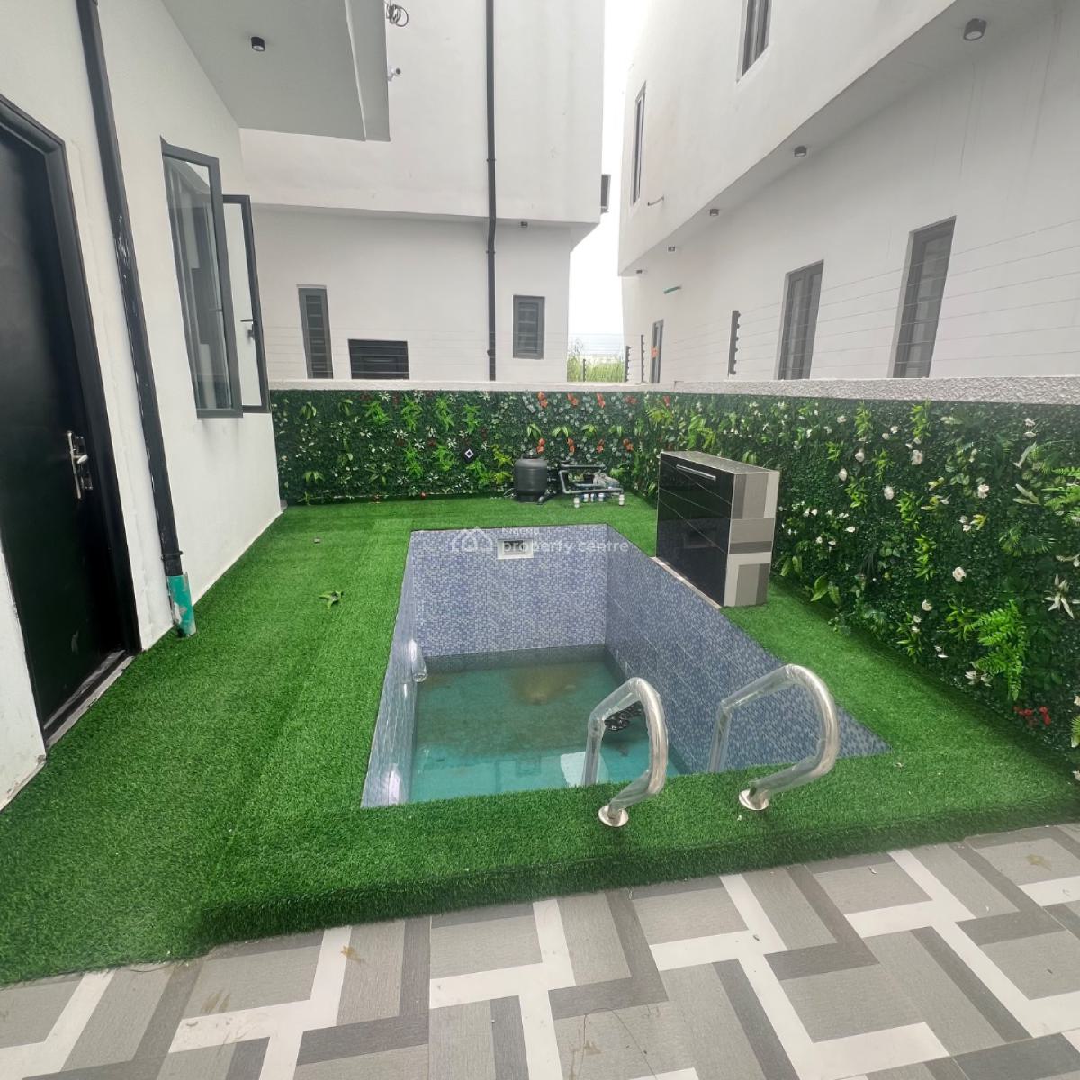 5 Bed& Bq  300 Million, Ajah, Lagos, Detached Duplex for Sale