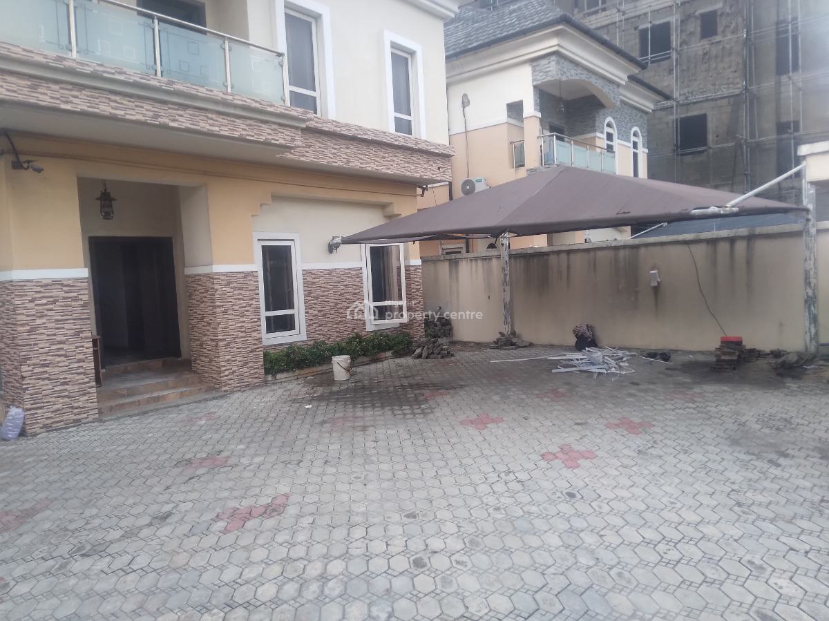 Spacious Five (5) Bedroom Fully Detached Duplex + 2 Rooms Bqs, Lekki Phase 1, Lekki, Lagos, Detached Duplex for Rent