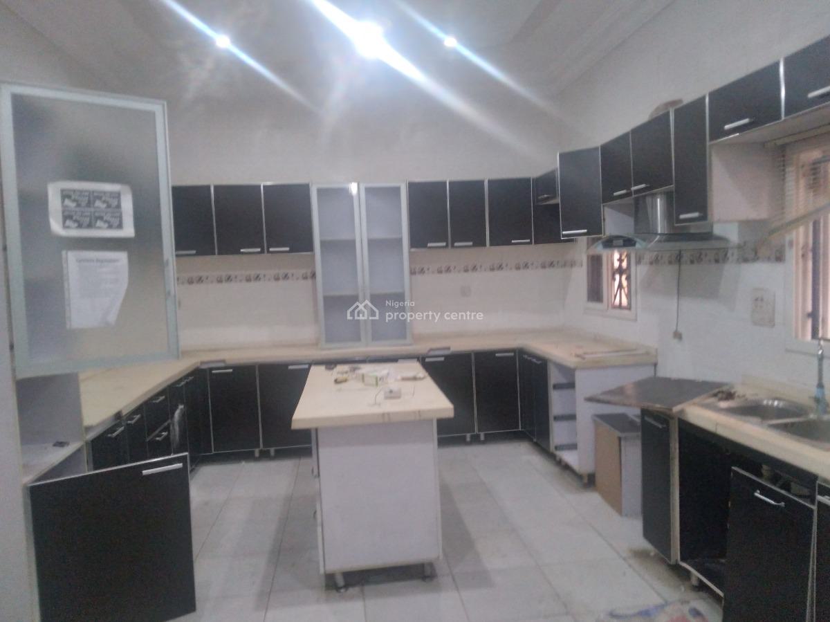 Spacious Five (5) Bedroom Fully Detached Duplex + 2 Rooms Bqs, Lekki Phase 1, Lekki, Lagos, Detached Duplex for Rent