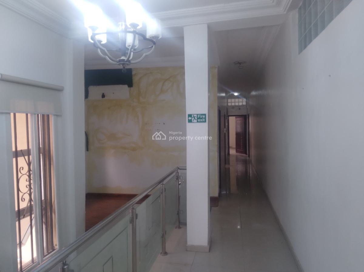 Spacious Five (5) Bedroom Fully Detached Duplex + 2 Rooms Bqs, Lekki Phase 1, Lekki, Lagos, Detached Duplex for Rent