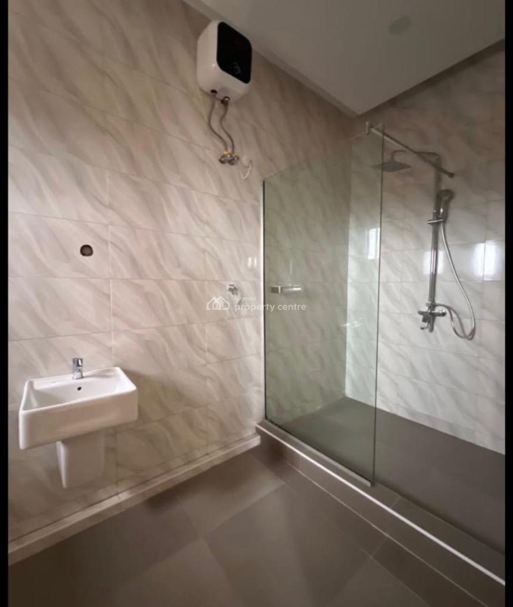 Newly  Built of 2 Bedroom Flat and Penthouse Available, Lekki Phase 1, Lekki, Lagos, Flat / Apartment for Rent