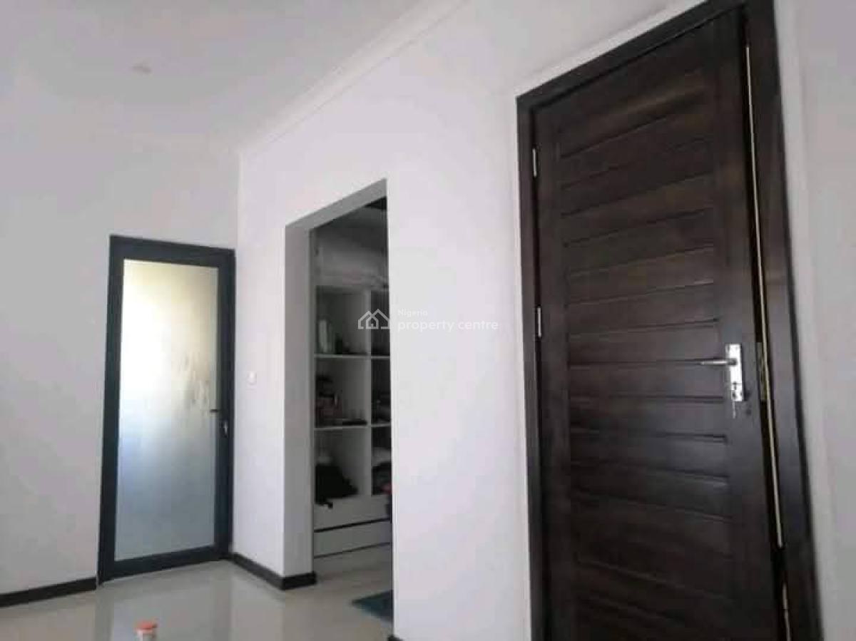 3 Bedroom Apartments, Yaba, Lagos, Flat / Apartment for Rent