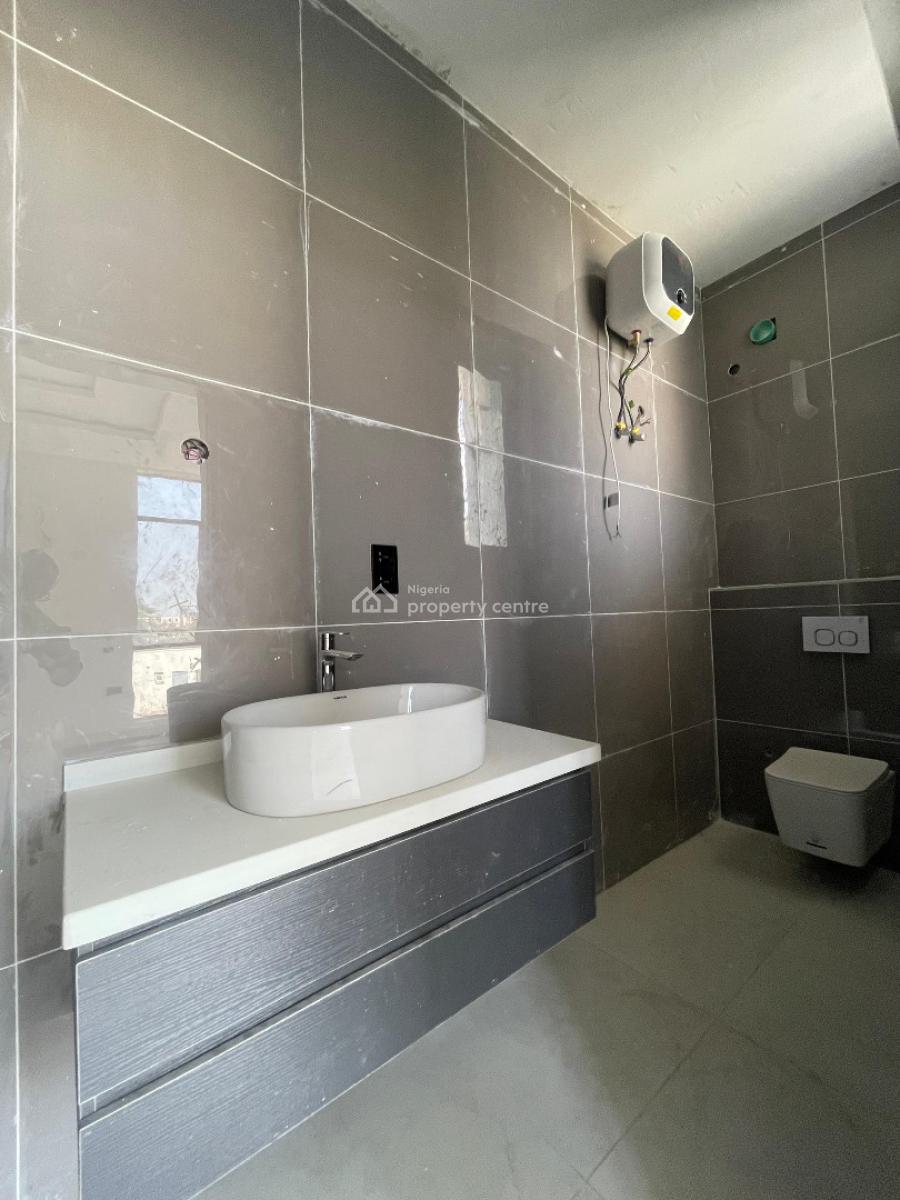 2 Bedroom Apartment with Elevator, Pool and Gym, Lekki Phase 1, Lekki, Lagos, Flat / Apartment for Sale
