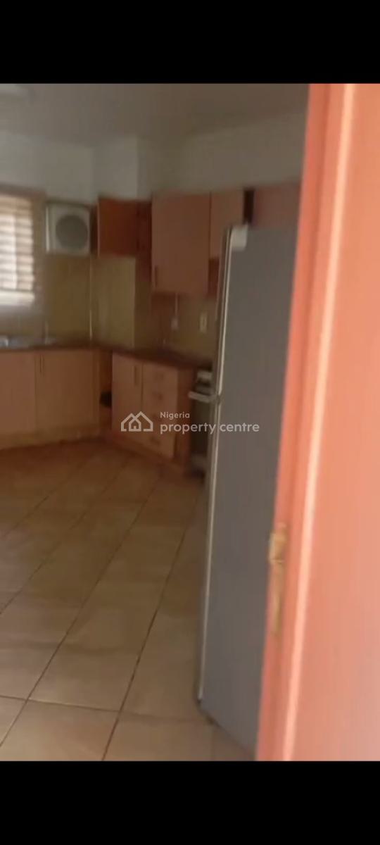 a Fully Service, Well Secured & Spacious 3bed Room Ground Floor Apart, Ocean Crest Haven, Oniru, Victoria Island (vi), Lagos, Flat / Apartment for Sale