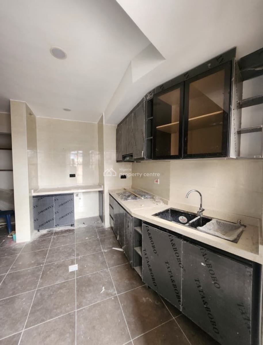 Exquisite 2bedroom Apartment, Lekki Phase 1, Lekki Phase 1, Lekki, Lagos, Flat / Apartment for Rent