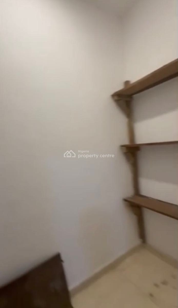 a Standard Executive 3 Bedrooms Apartment, Surulere, Lagos, Flat / Apartment for Rent