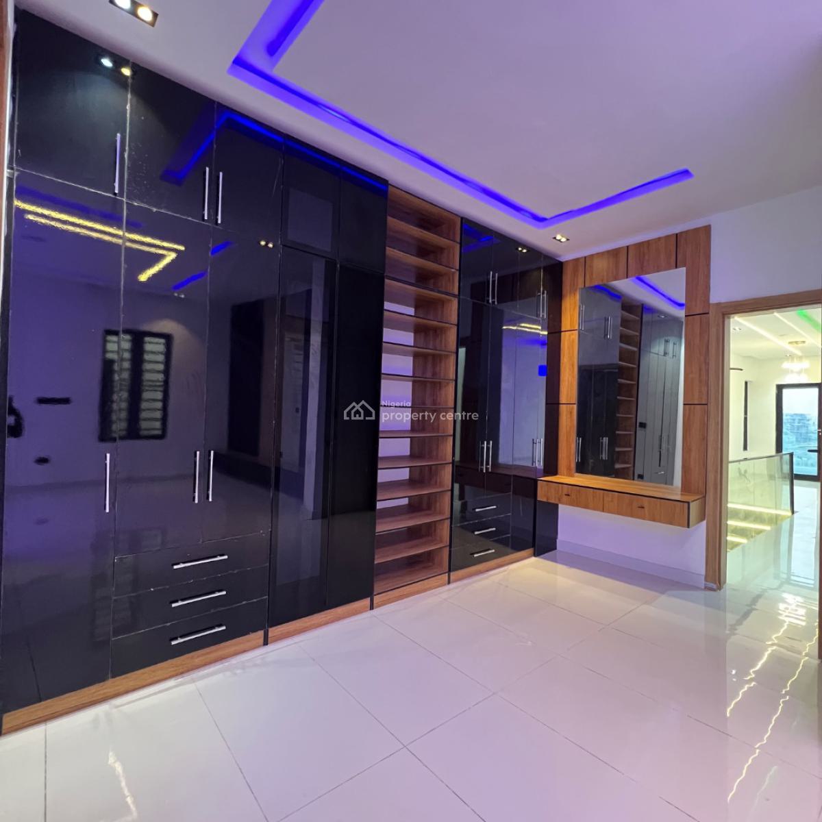 5 Bed& Bq  230 Million, Ajah, Lagos, Detached Duplex for Sale