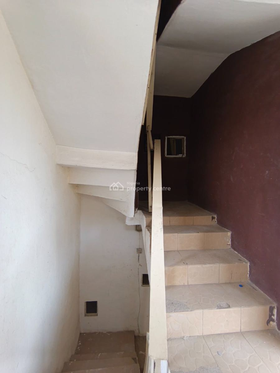 a 2 Bedroom Flat, Igbeofon, By Ologolo Spg, Lekki, Lagos, Flat / Apartment for Rent