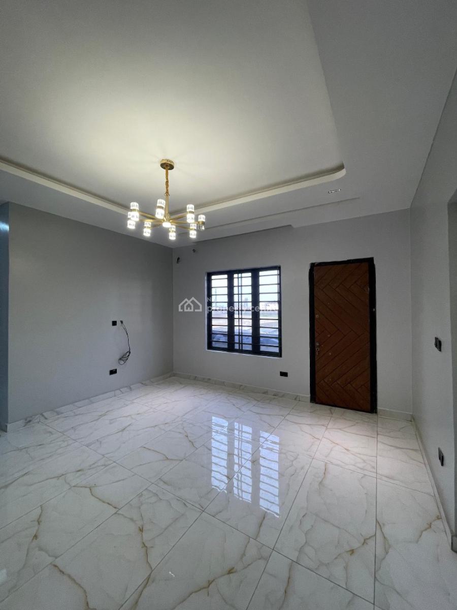 Neatly Finished 4 Bedroom Terrace Duplex, Lekki Phase 1, Lekki, Lagos, Terraced Duplex for Sale