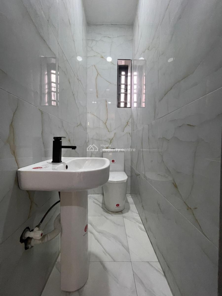 Neatly Finished 4 Bedroom Terrace Duplex, Lekki Phase 1, Lekki, Lagos, Terraced Duplex for Sale