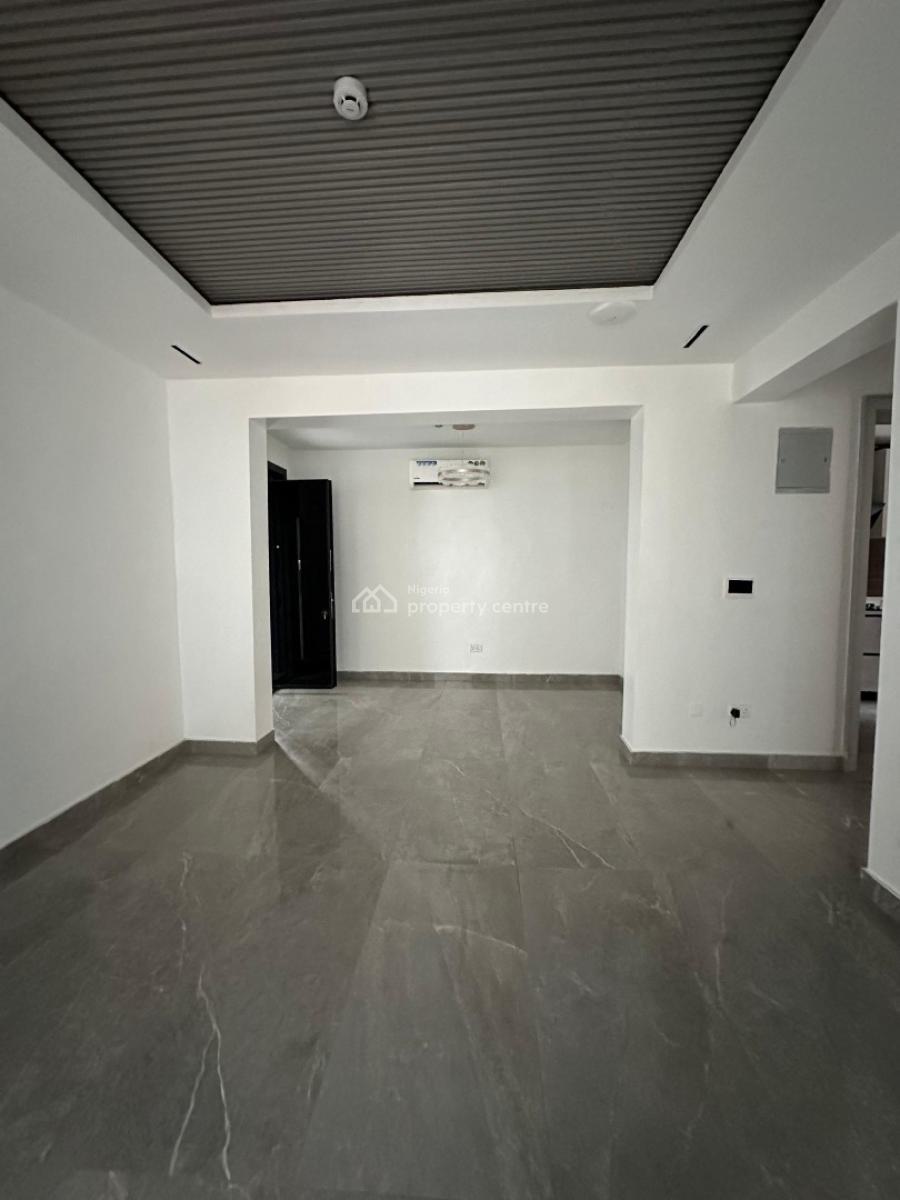 Beautifully Built 1bed Apartment with Pool &gym in Lekki Phase 1, Lekki Phase 1,lekki Lagos ,nigeria, Lekki Phase 1, Lekki, Lagos, Mini Flat (room and Parlour) for Rent