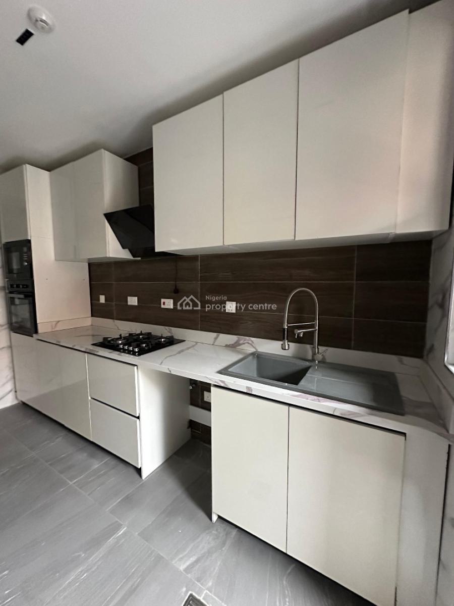 Beautifully Built 1bed Apartment with Pool &gym in Lekki Phase 1, Lekki Phase 1,lekki Lagos ,nigeria, Lekki Phase 1, Lekki, Lagos, Mini Flat (room and Parlour) for Rent