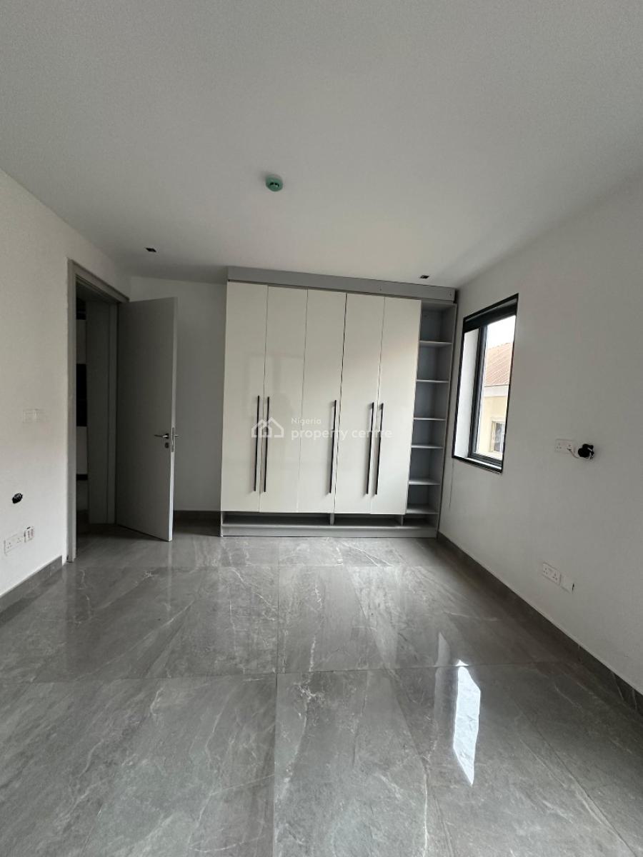 Beautifully Built 1bed Apartment with Pool &gym in Lekki Phase 1, Lekki Phase 1,lekki Lagos ,nigeria, Lekki Phase 1, Lekki, Lagos, Mini Flat (room and Parlour) for Rent