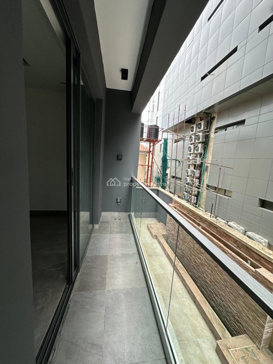 Beautifully Built 1bed Apartment with Pool &gym in Lekki Phase 1, Lekki Phase 1,lekki Lagos ,nigeria, Lekki Phase 1, Lekki, Lagos, Mini Flat (room and Parlour) for Rent