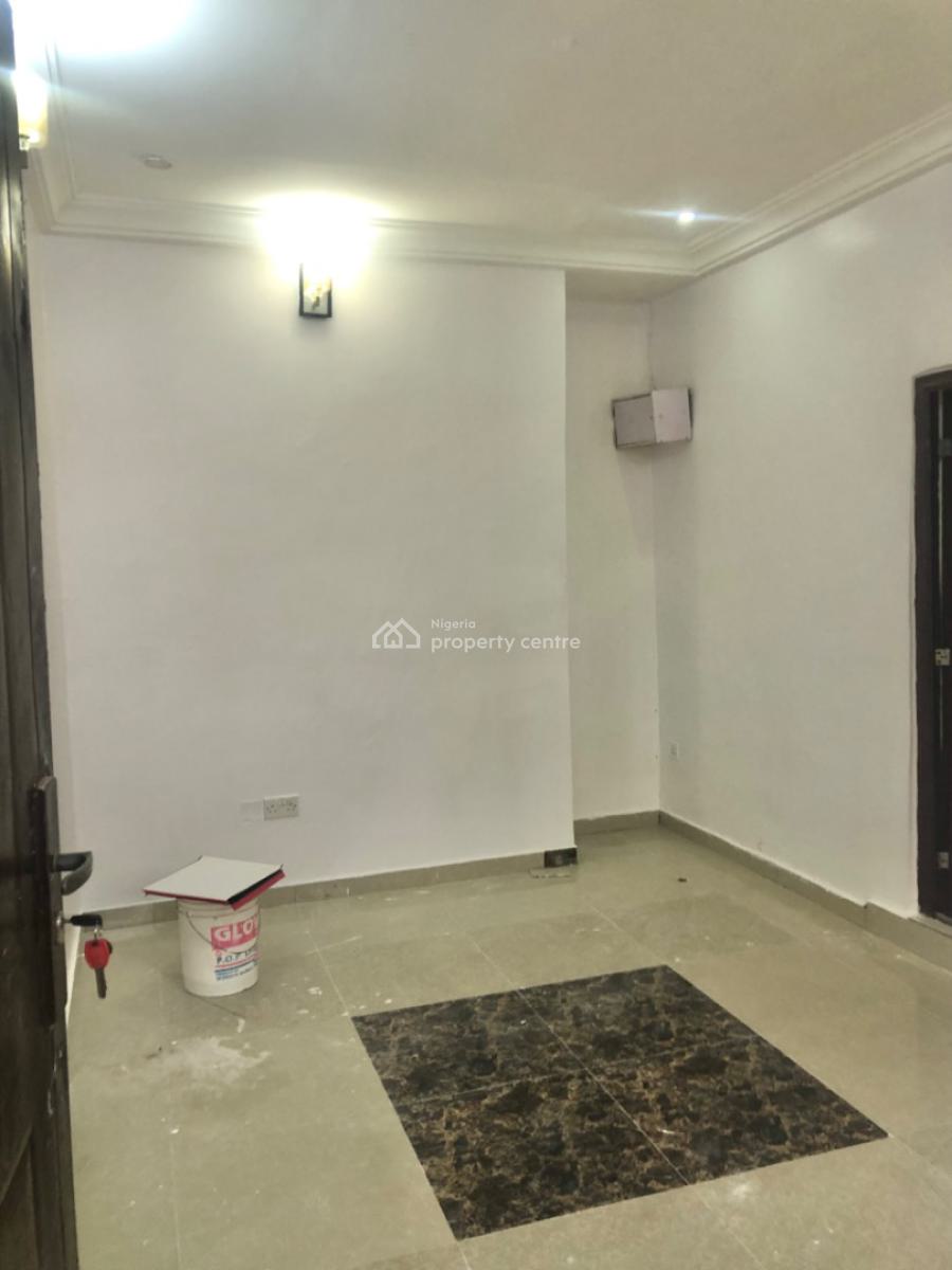 Well Maintained Self Serviced 1 Bedroom Apartment, Osapa, Lekki, Lagos, Mini Flat (room and Parlour) for Rent