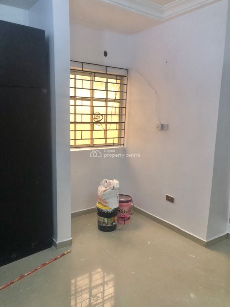 Well Maintained Self Serviced 1 Bedroom Apartment, Osapa, Lekki, Lagos, Mini Flat (room and Parlour) for Rent